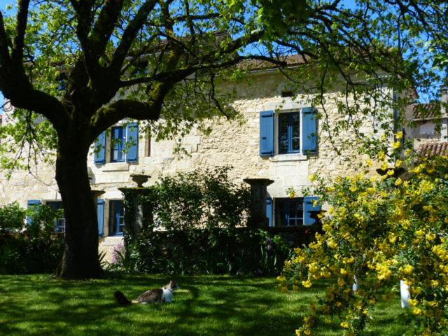 Bed and Breakfast L'Echappée Belle Périgord à Cercles Extérieur photo